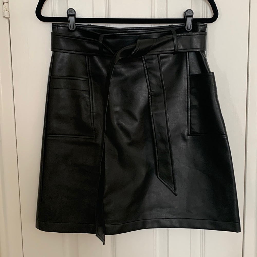 Black mini Skirt